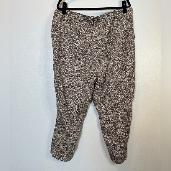 BANANA Republic Women’s Size XL Animal Print Crop Straight Pants Pockets Lyocell - Picture 2 of 5